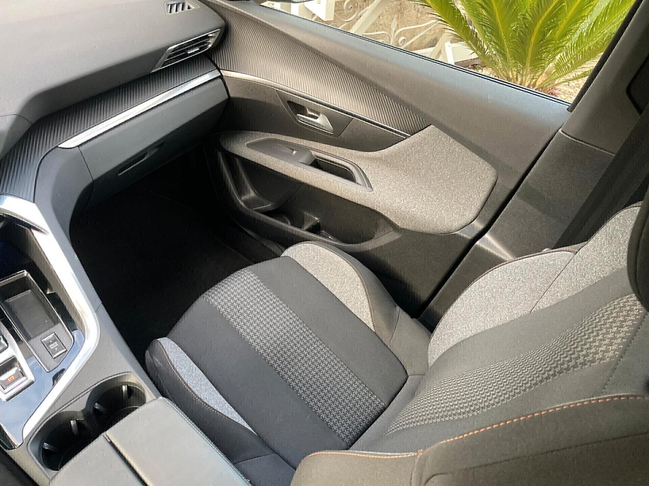 Peugeot 3008 BlueHDi 130 EAT8 Active Business