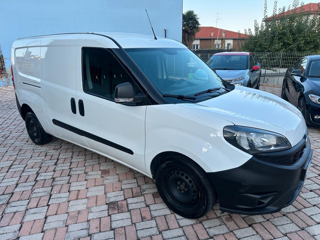 Fiat Doblo Doblò 1.6 MJT 105CV S&S PL-TN Cargo Maxi Lounge