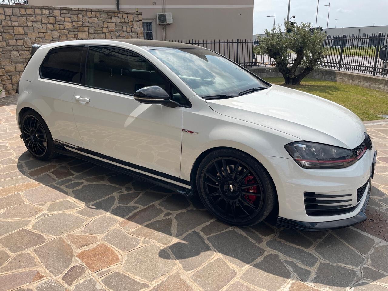 Volkswagen Golf GTI Performance 2.0 TSI 3p. BlueMotion Technology