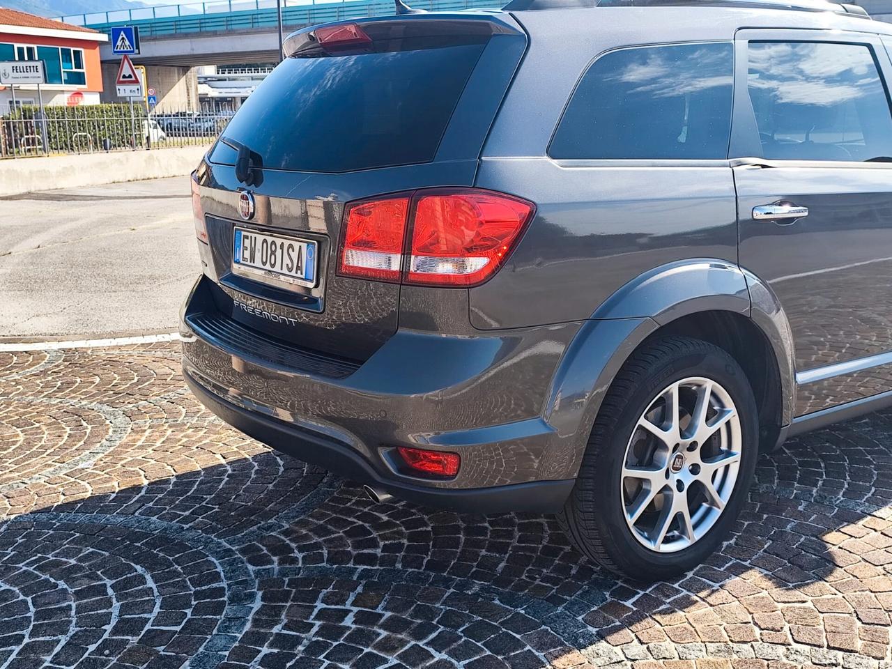 Fiat Freemont 2.0 Multijet 170 CV Black Code