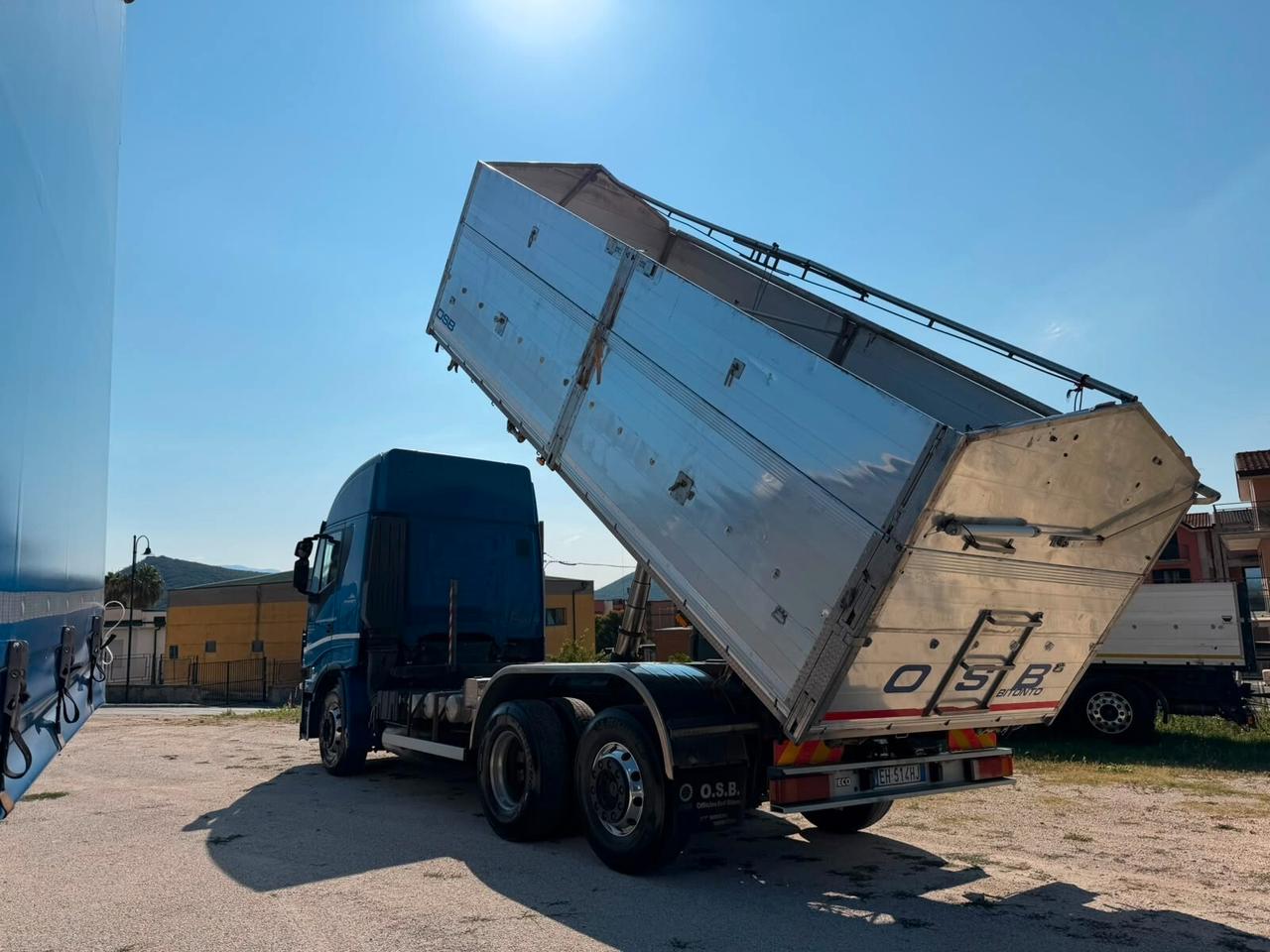 IVECO HI WAY 500 RIBALTABILE