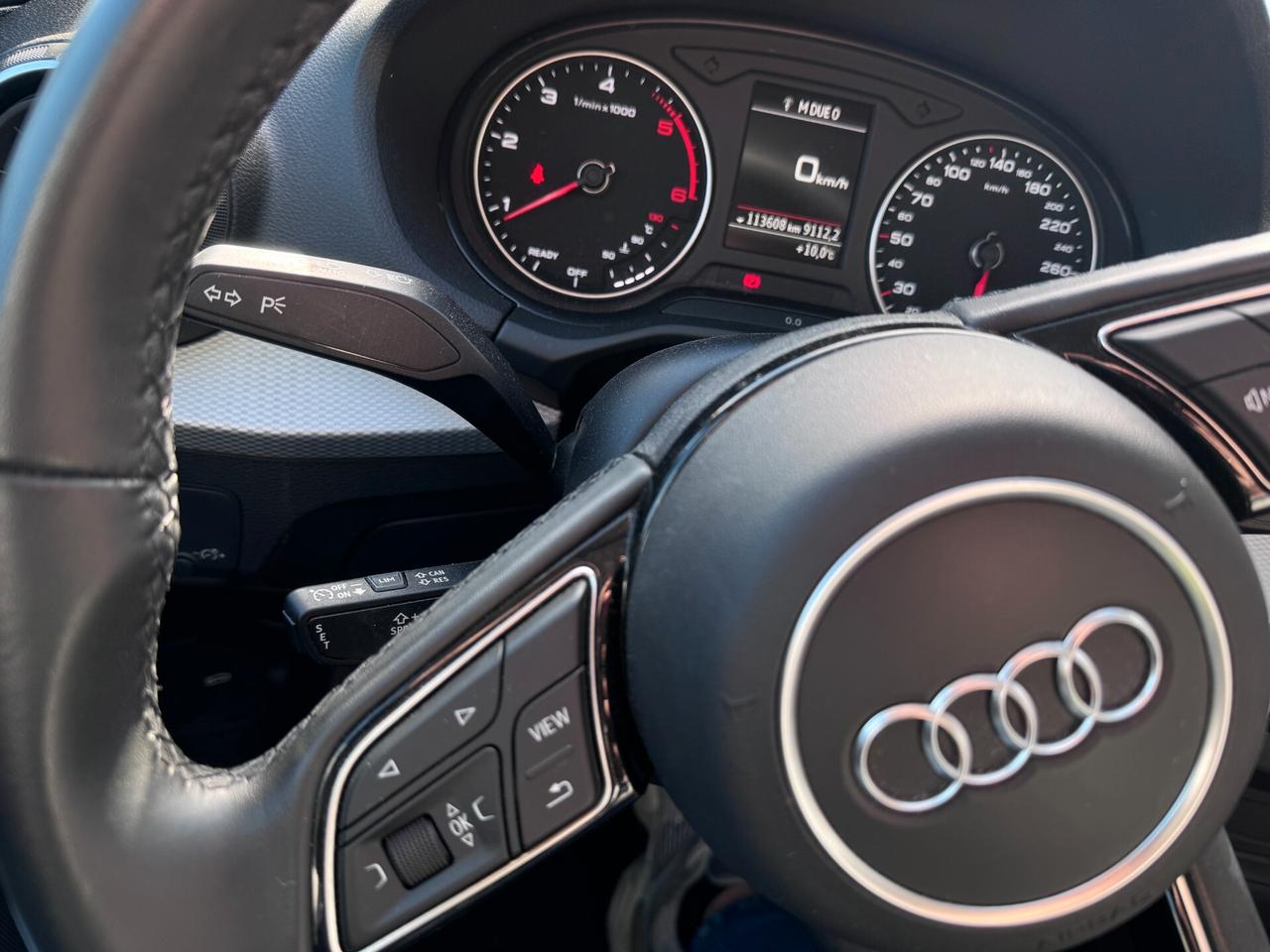 Audi Q2 30 TDI Identity Black - 2023