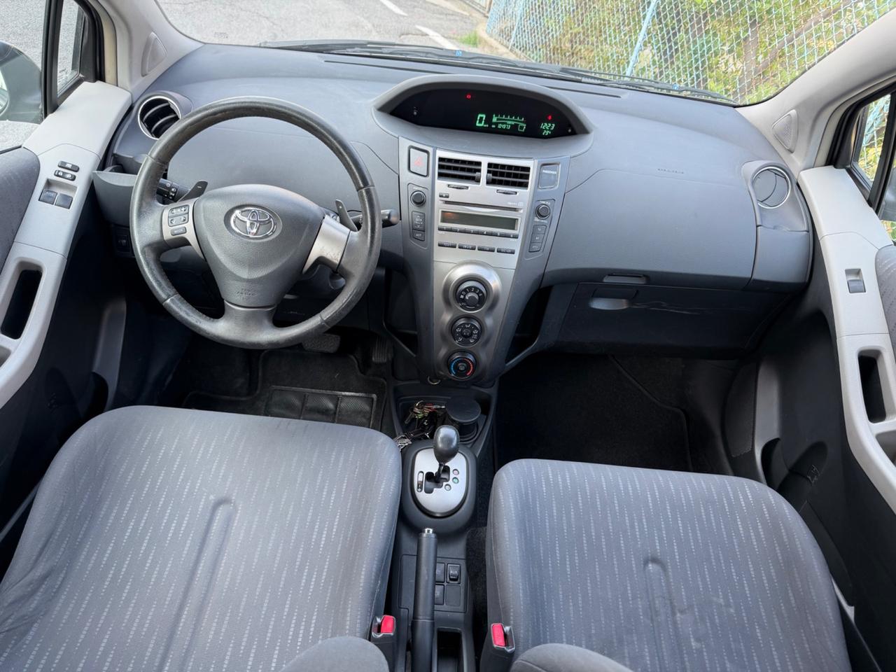Toyota Yaris 1.3 5 porte Sol