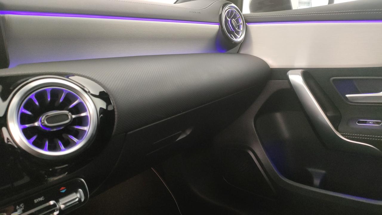 Mercedes-Benz Classe A - W177 2018 - A 180 d Premium auto