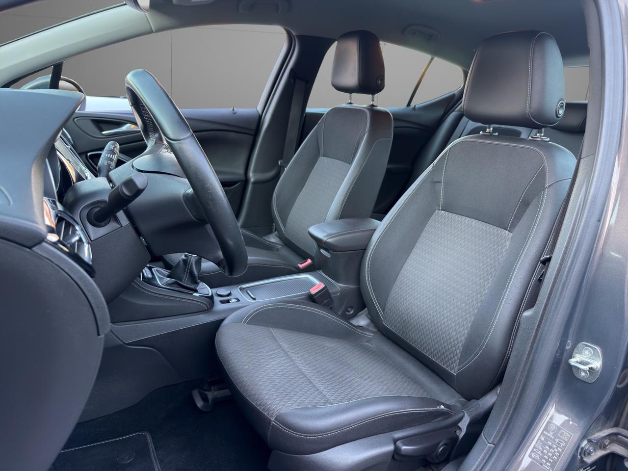 Opel Astra 5 Porte Astra 5p 1.6 cdti Premium - Unipro - Promo finanziamento