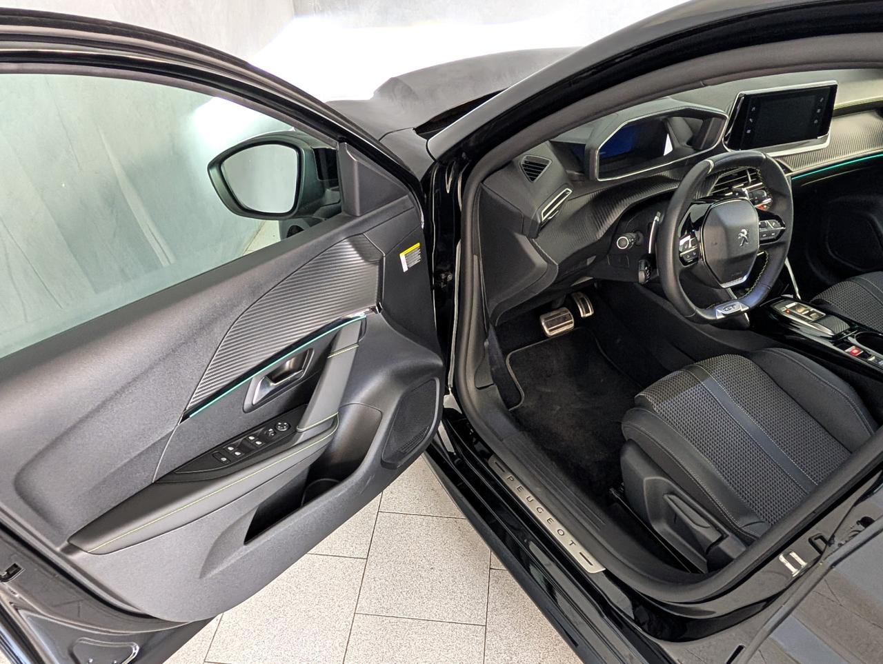 Peugeot 208 1.2 puretech 130cv EAT8 GT Pack
