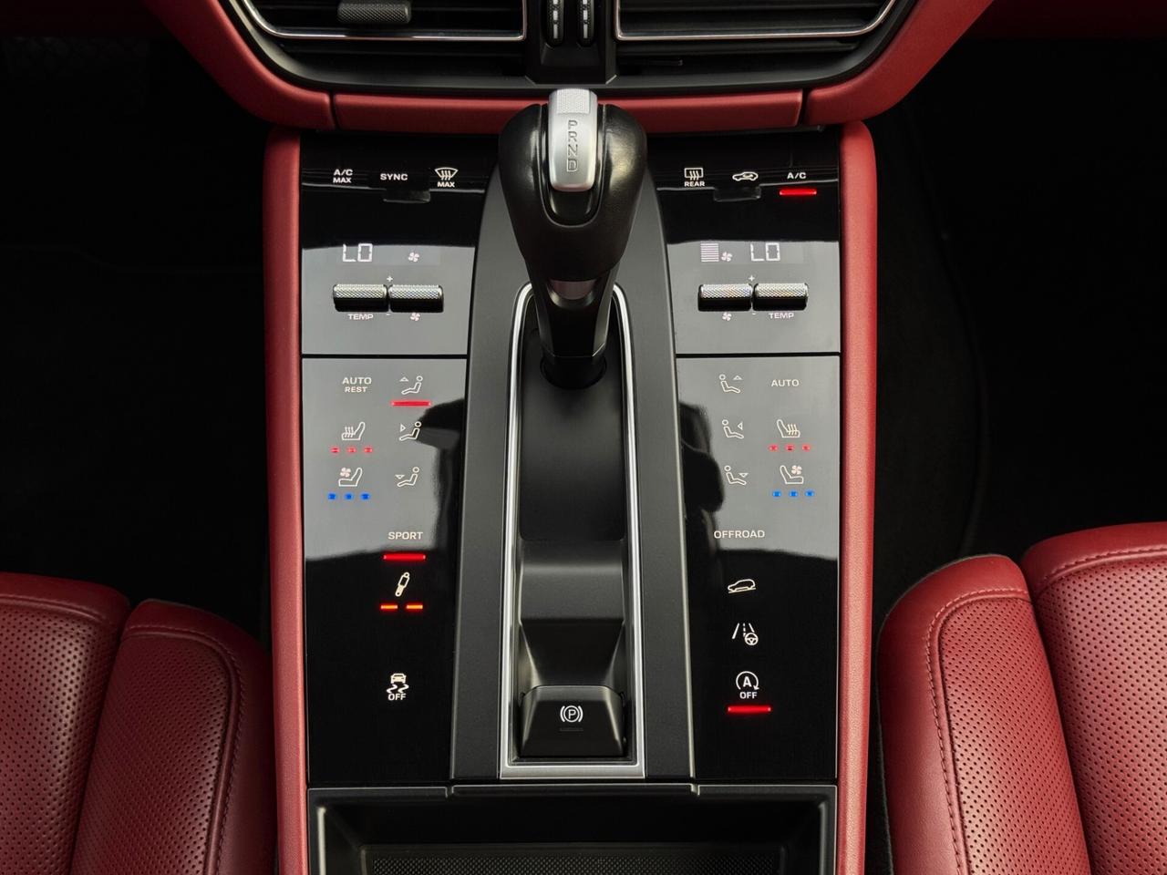 Porsche Macan 2.0 Turbo 265CV TETTO PASM 360