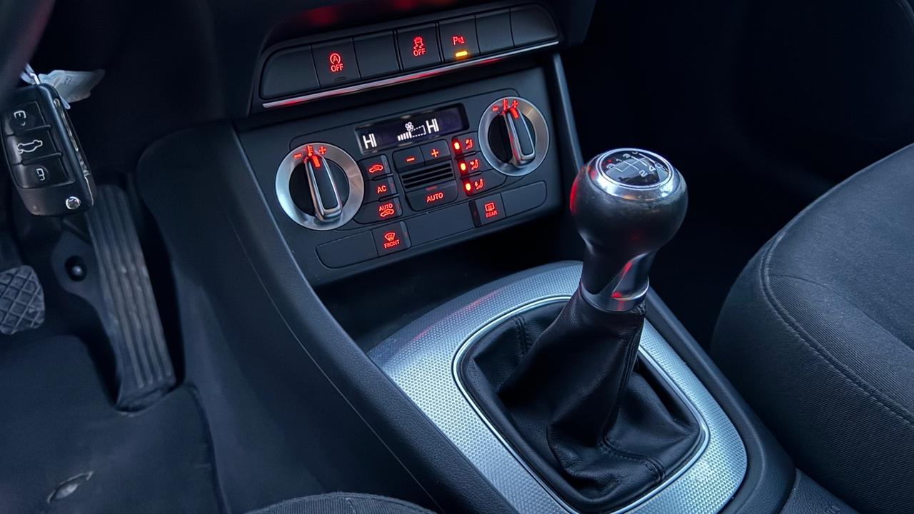 Audi Q3 2.0 TDI Buisness plus -2012