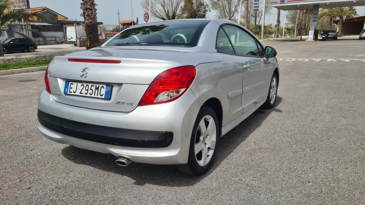 Peugeot 207 1.6 8V HDi 112CV CC Sweet Years