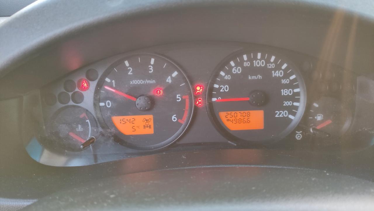 Nissan Navara PICK-UP 2.5 dCi DOPPIA CABINA Hard Top - 2008