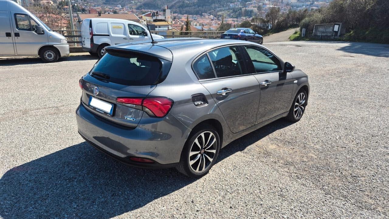 Fiat TIPO 5P 1.6MJ 120CV LOUNGE- 8/2016- FULL