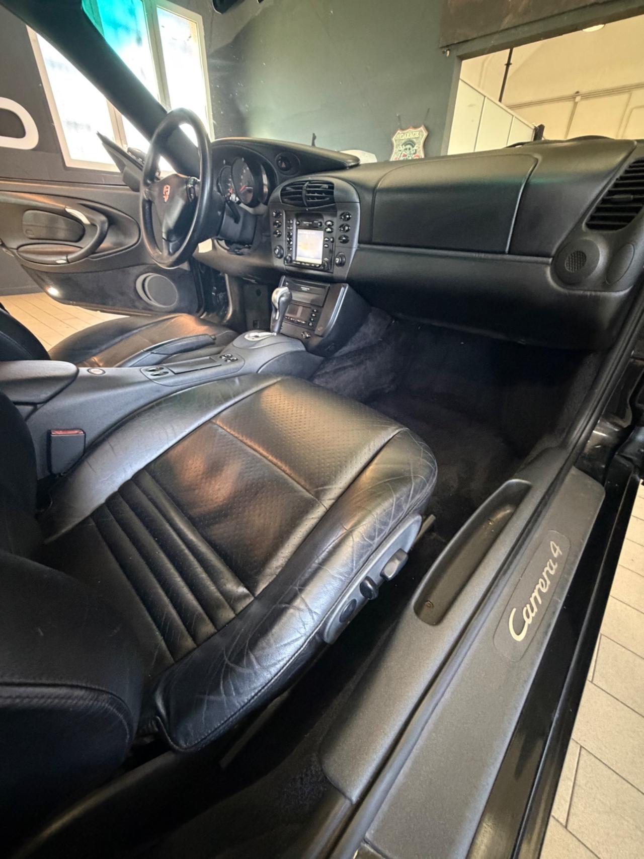 Porsche 911 Carrera 4 cat Coupé motore nuovo