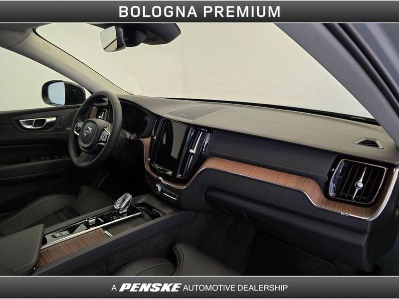 Volvo XC60 XC60 T6 Recharge Plug-in Hybrid AWD automatico Ultimate Dark
