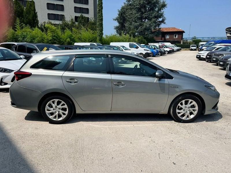 Toyota Auris Touring Sports 1.8 Hybrid Lounge