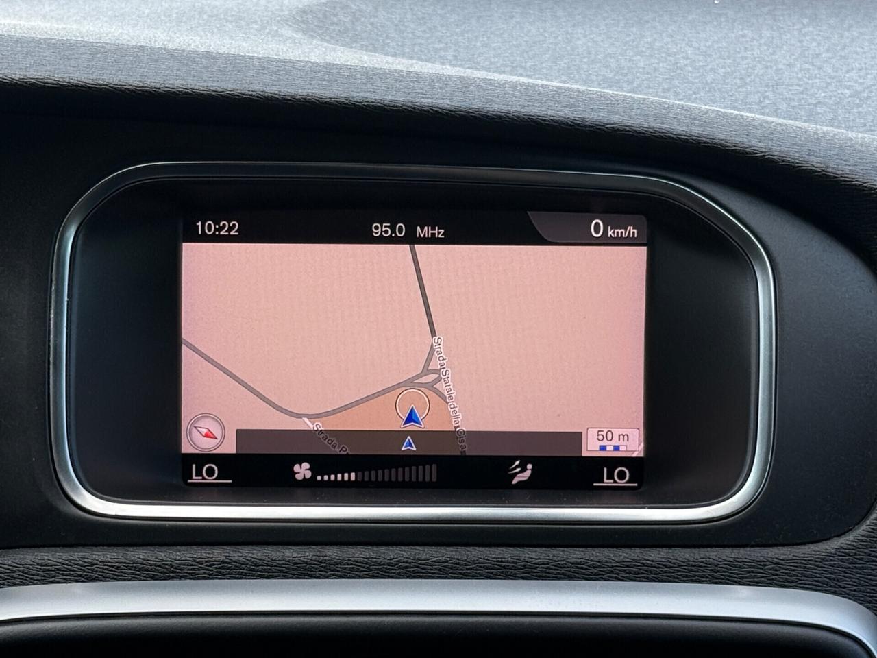 Volvo V40 - 2.0D. |UNIPRO|NAVI