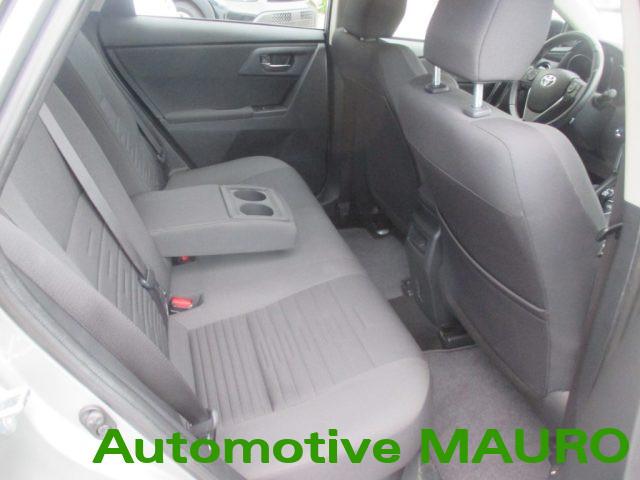TOYOTA Auris 1.8 Hybrid Cool