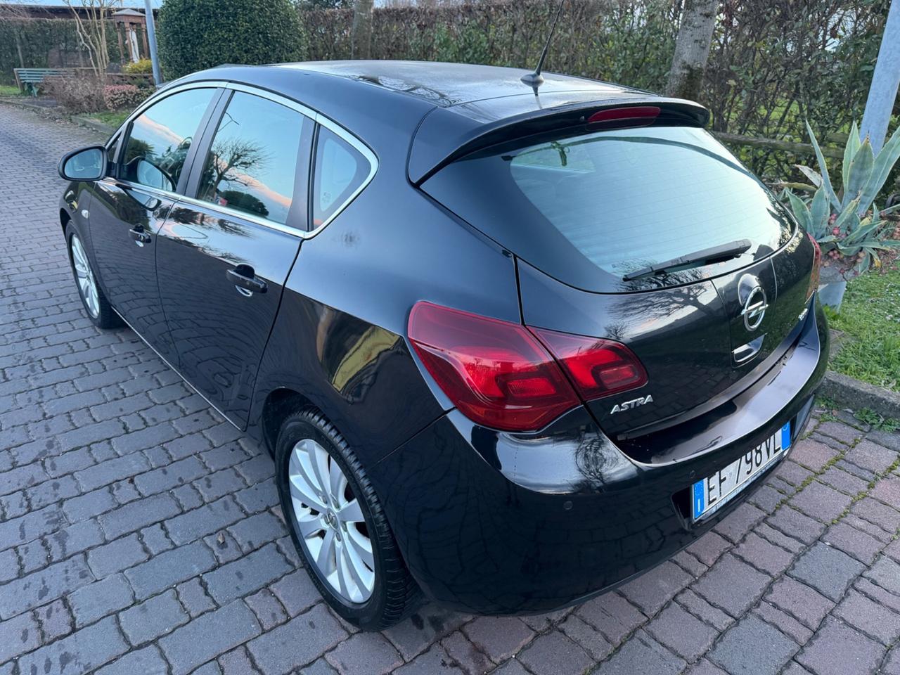 Opel Astra 1.7 diesel 2011 NEOPATENTATI