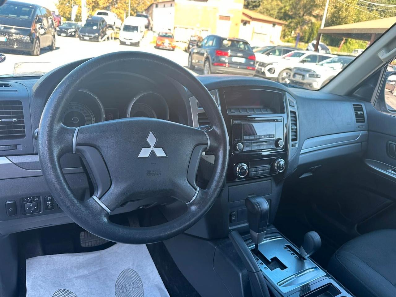 Mitsubishi Pajero 3.2 DI-D 16V aut. 3p. Invite DPF