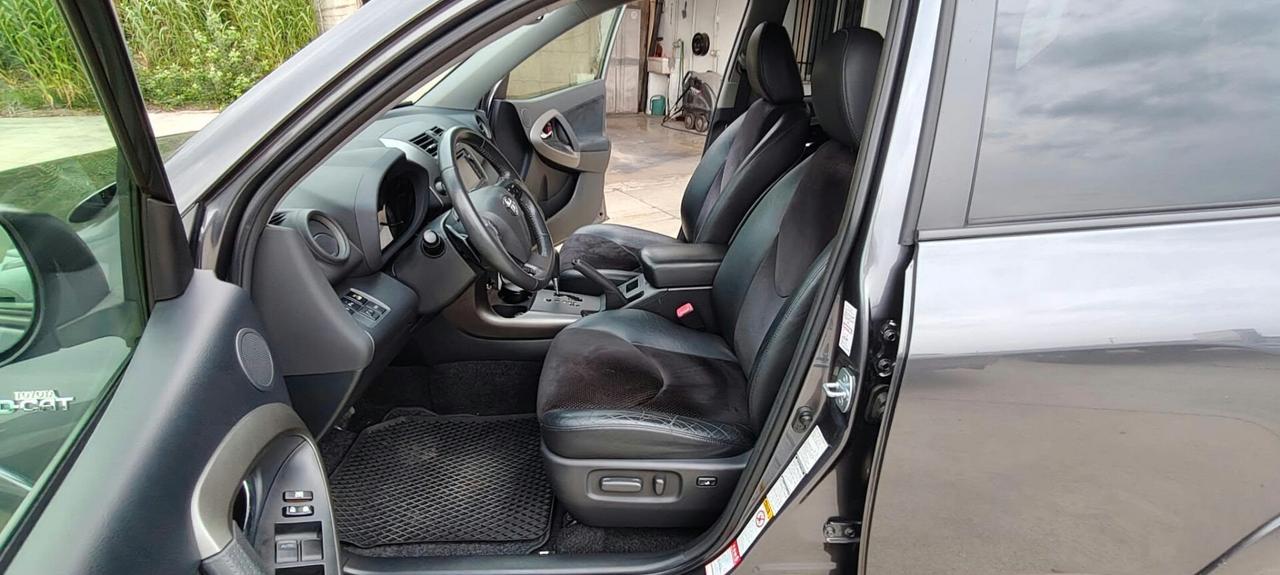 Toyota RAV 4 RAV4 2.2 D-4D 150 CV "AUTOMATICA"