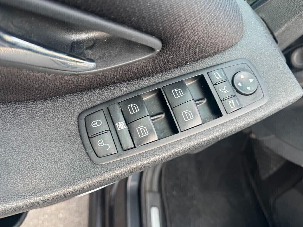 MERCEDES A 180 Anno 2008 2.0 CDI Avantgarde