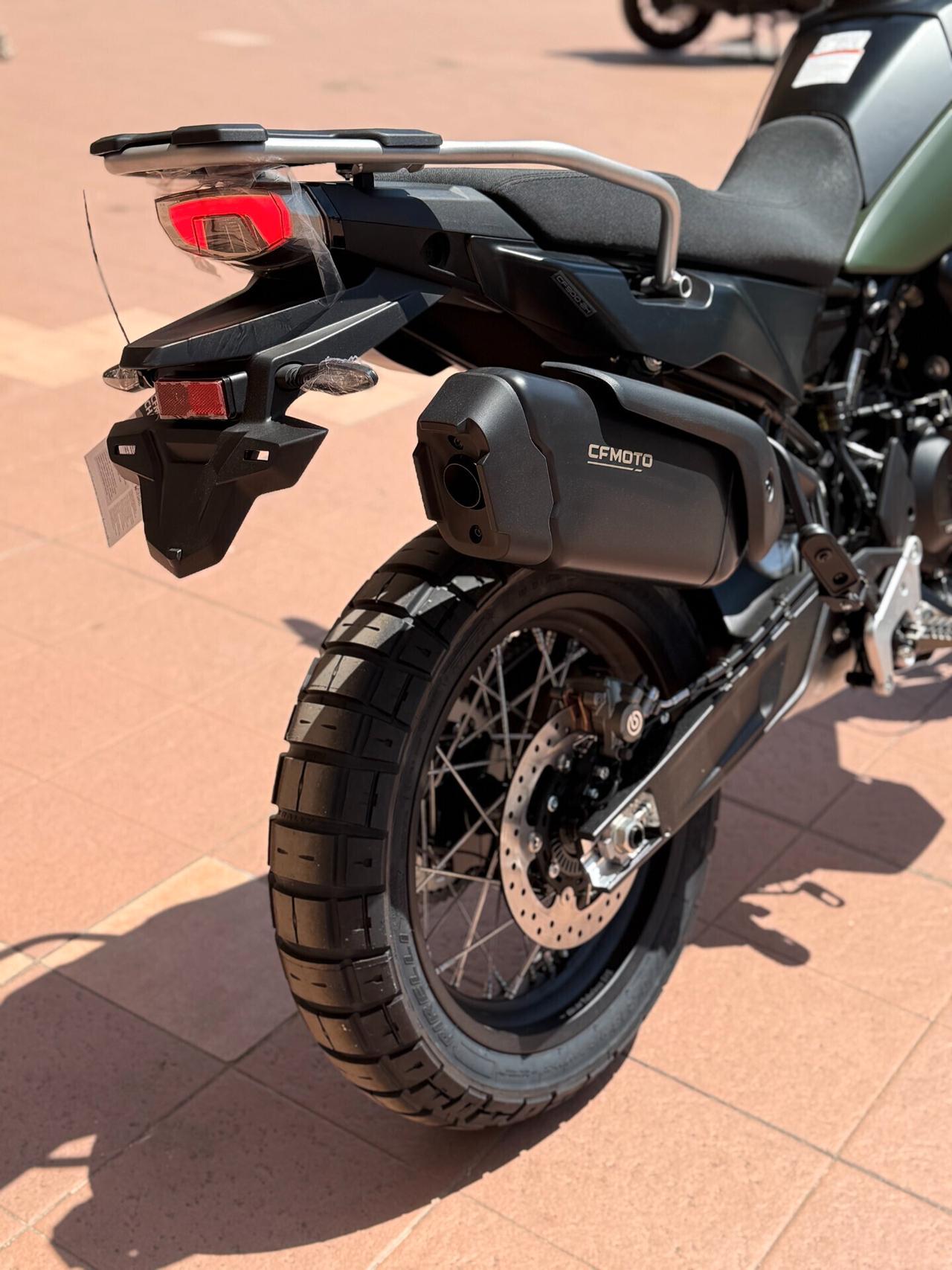 CFMOTO MT-X 1000