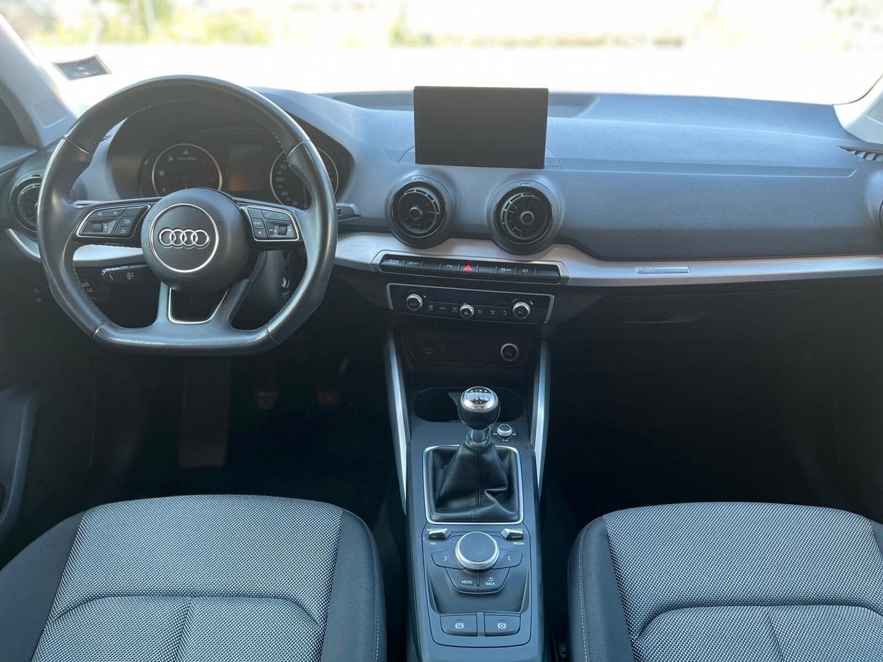 Audi Q2 30 TDI Business