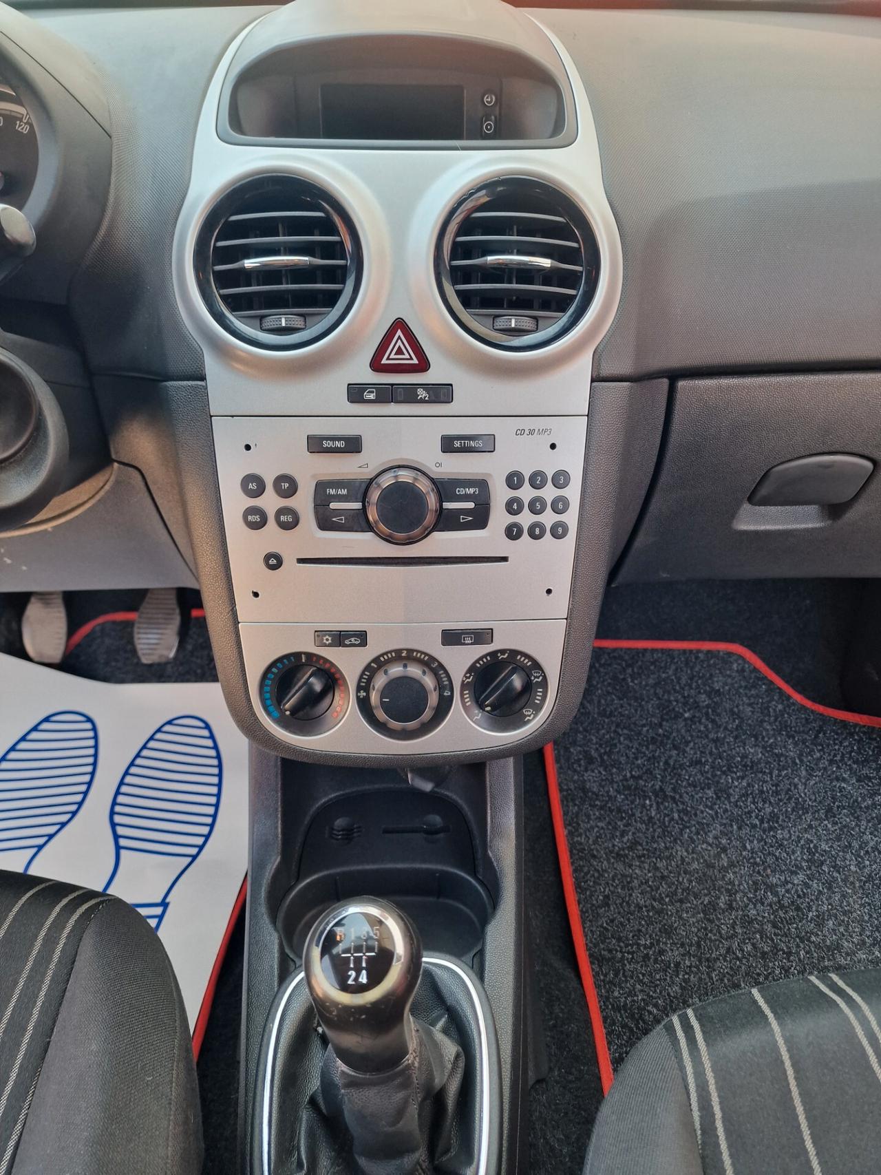 Opel Corsa 1.2 3 porte Sport