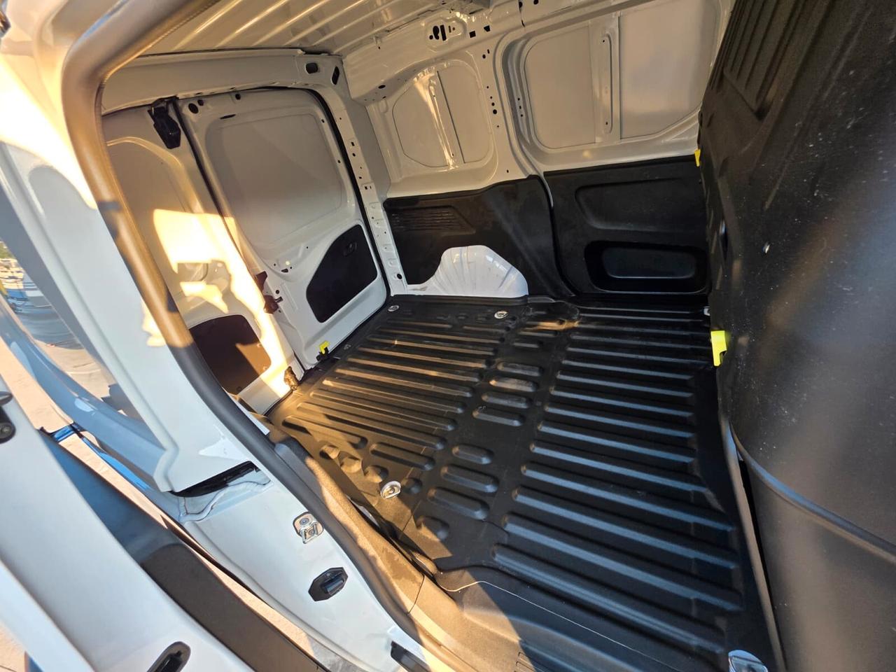 Peugeot Partner BlueHDi Furgone Premium