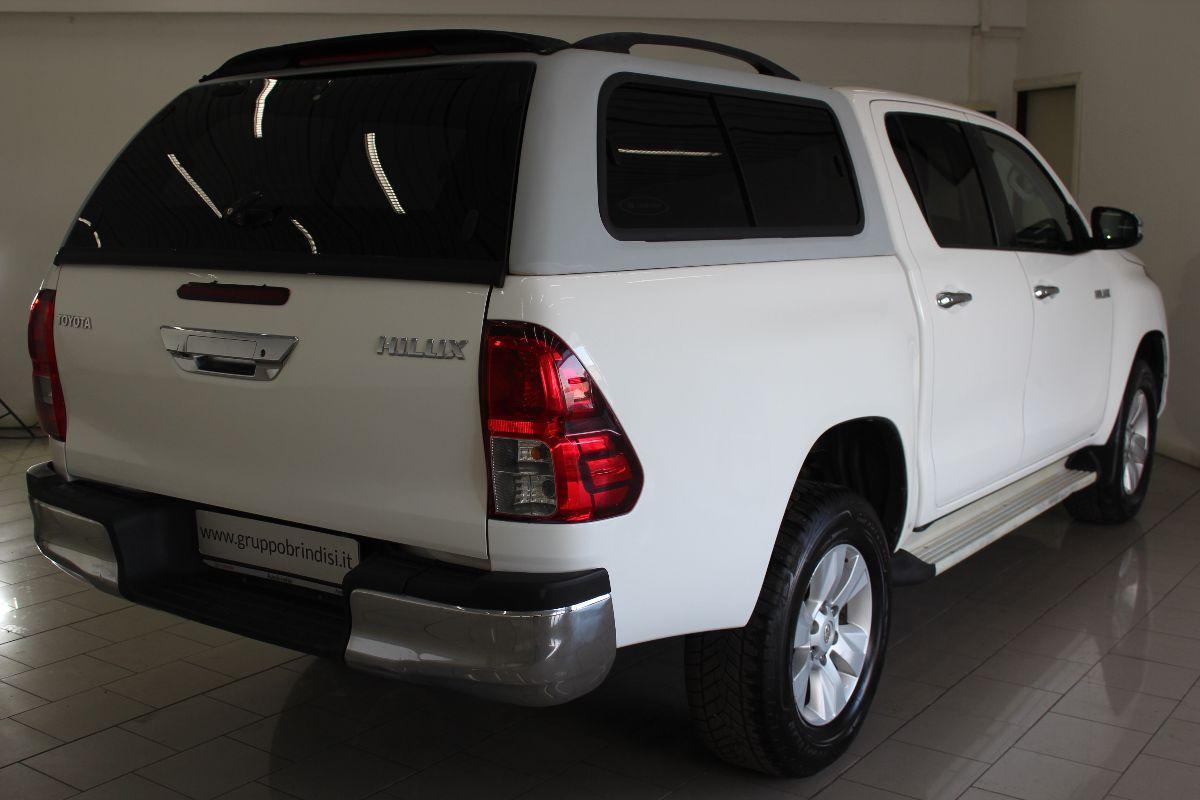 TOYOTA - HILUX 2,4 D-4D DOUBLE CAB LOUNGE 4WD