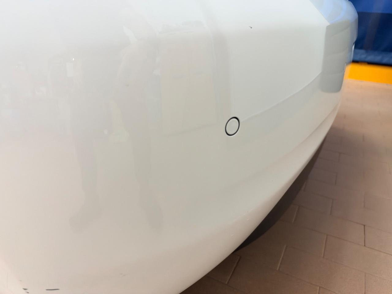 Peugeot 208 1.6HDi 100cv Neopat. E6