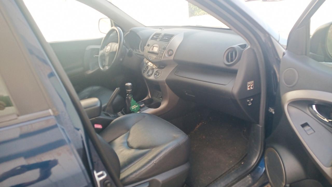 Toyota RAV 4 RAV4 2.2 D-4D 136 CV Luxury