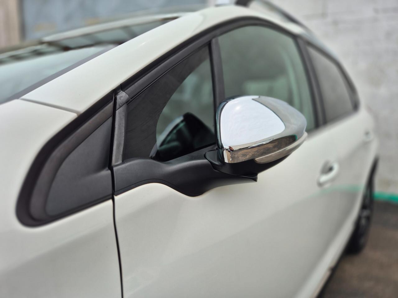 Peugeot 2008 BlueHDi 100 Allure 2015