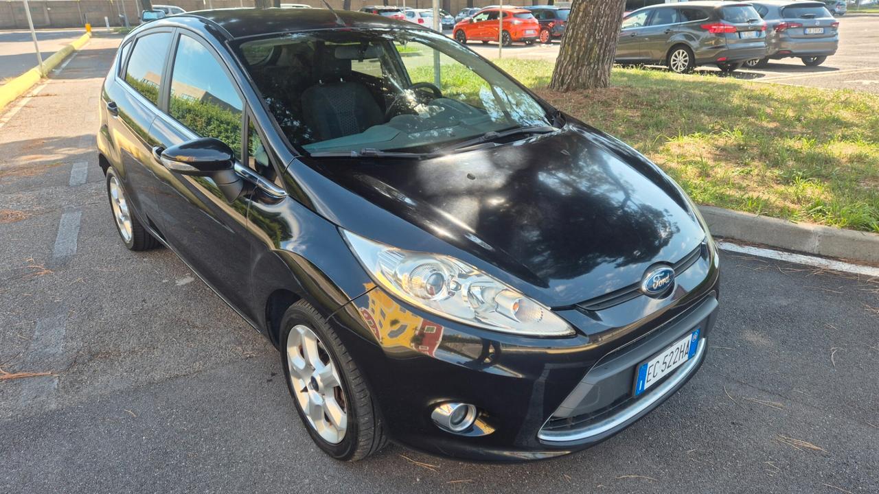 Ford Fiesta 1.4 5 porte Benzina GPL Titanium