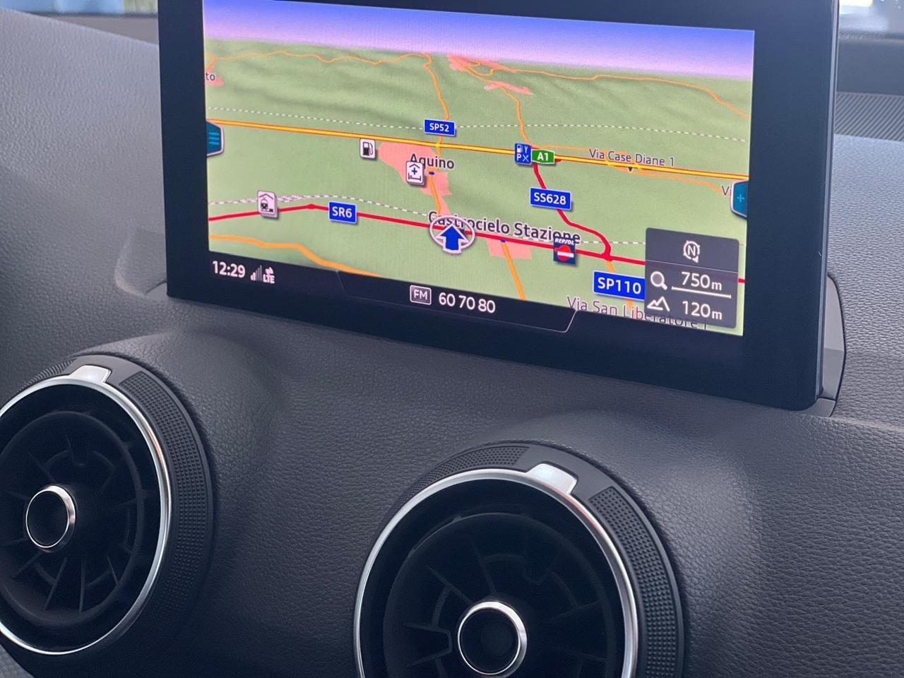 Audi Q2 30 TDI Business