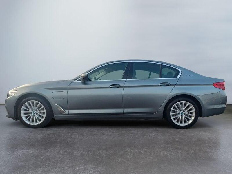 BMW Serie 5 530e Luxury