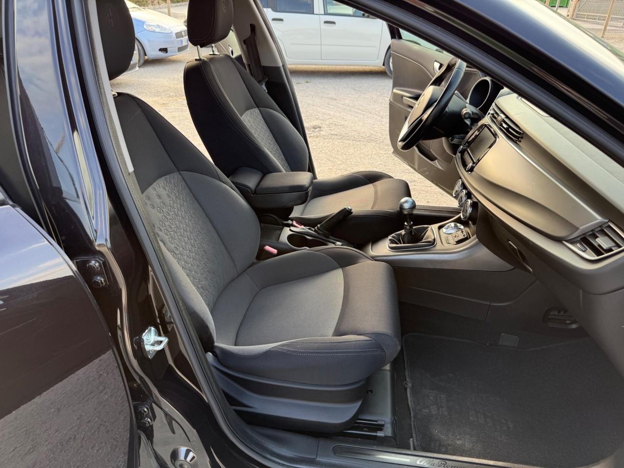 Alfa Romeo Giulietta 1.6 JTDm-2 105 CV Distinctive