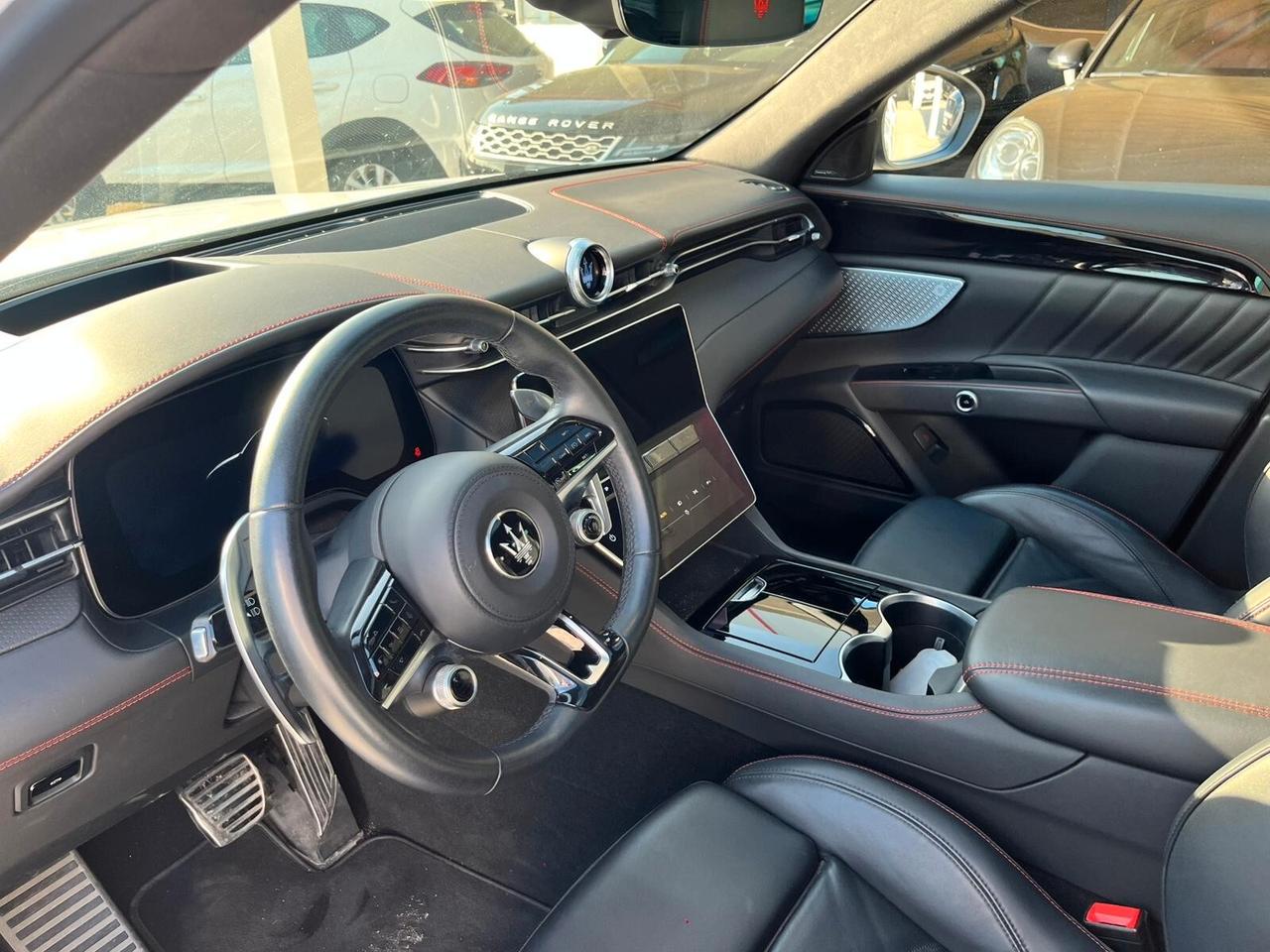 Maserati Grecale MHEV 330 CV AWD Modena