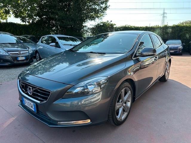 Volvo V40 D2 1.6 Momentum