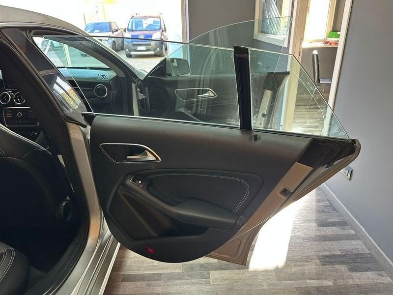 Mercedes-Benz CLA CLA 180 d S.W. Automatic Premium Dark Night