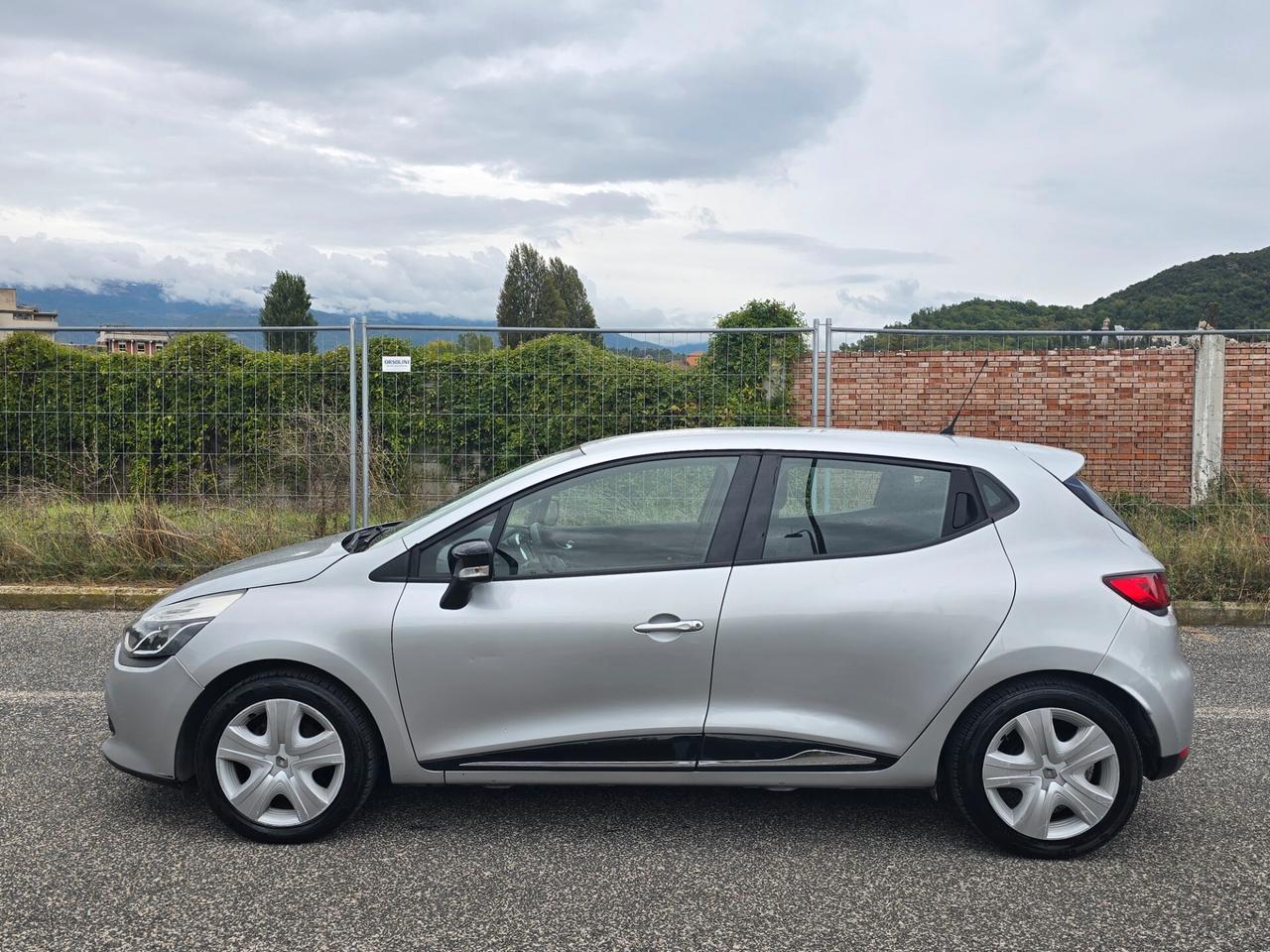 Renault Clio 1.2 75CV 5 porte Wave