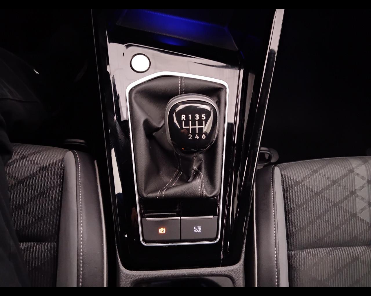 VOLKSWAGEN Golf VIII 2020 - Golf 1.5 tsi evo R-Line 130cv