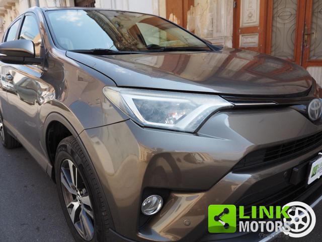 TOYOTA RAV 4 RAV4 2.0 D-4D 2WD Lounge