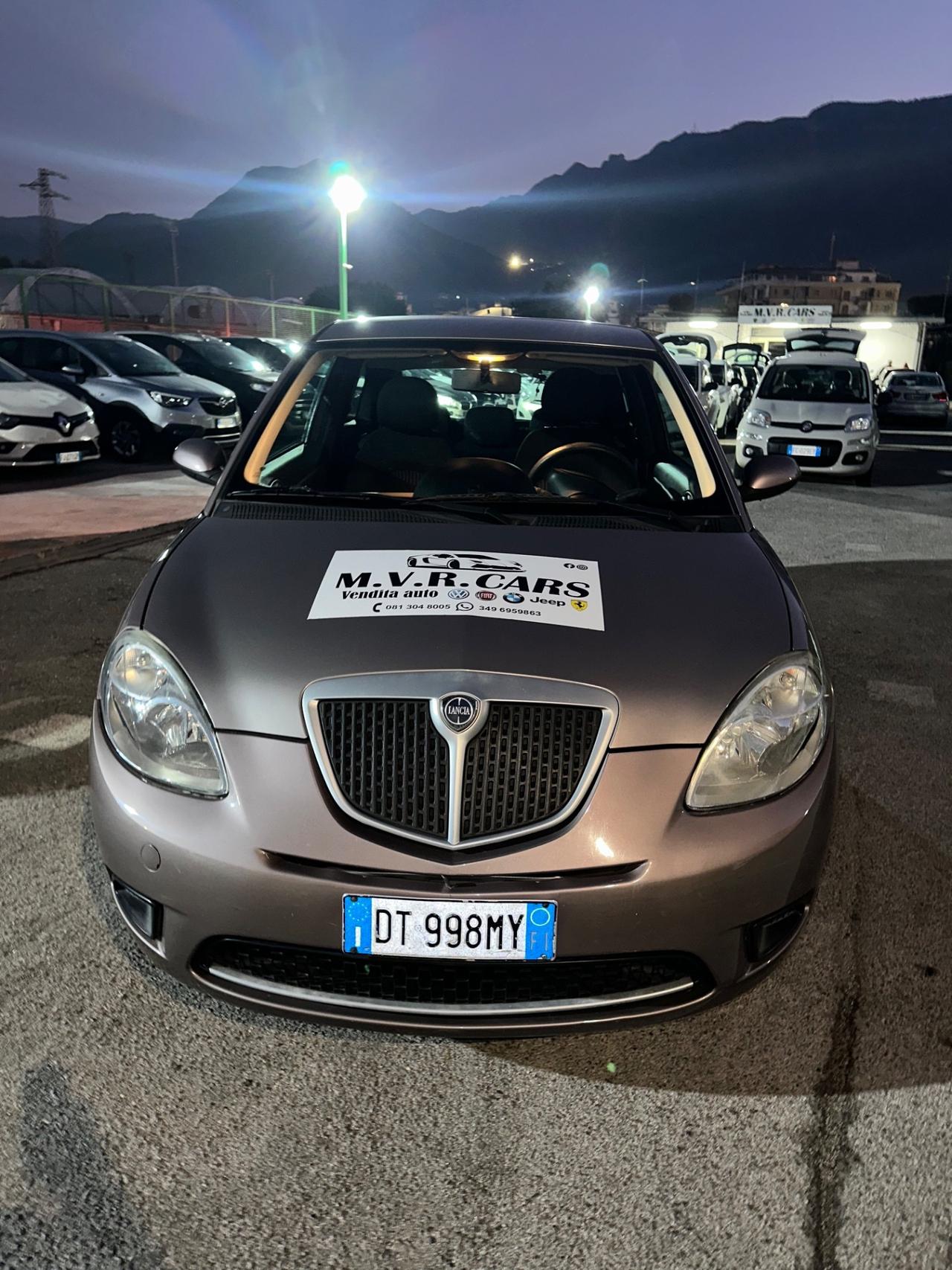 Lancia Ypsilon 1.2 Oro