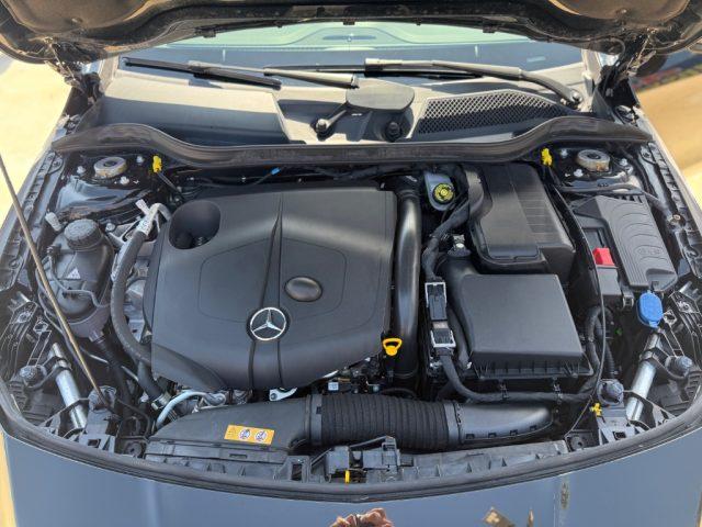 MERCEDES-BENZ CLA 220 d Premium AMG Garanzia