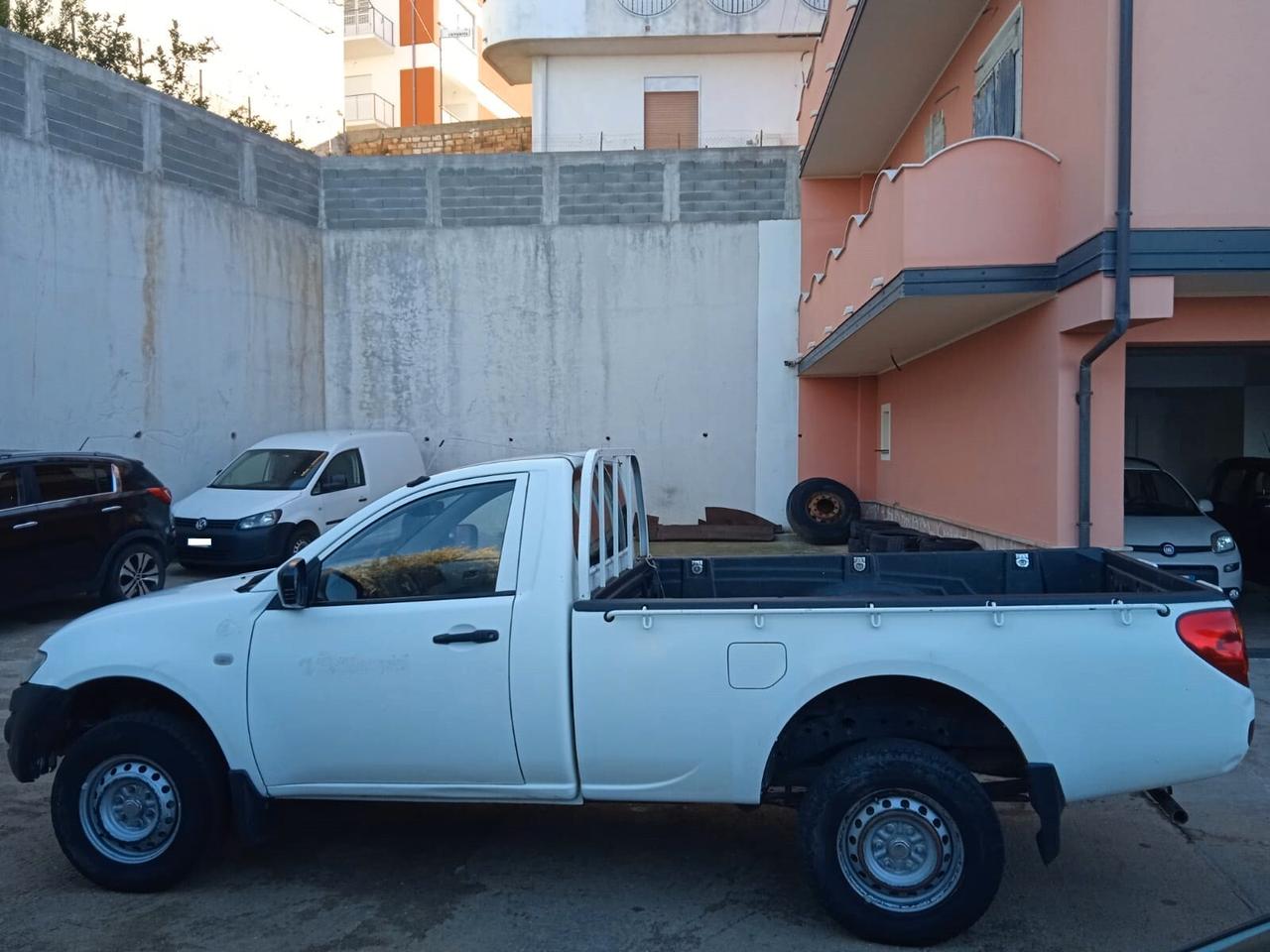 Mitsubishi L200 2.5 DI-D 4x4 2 porte 220000km