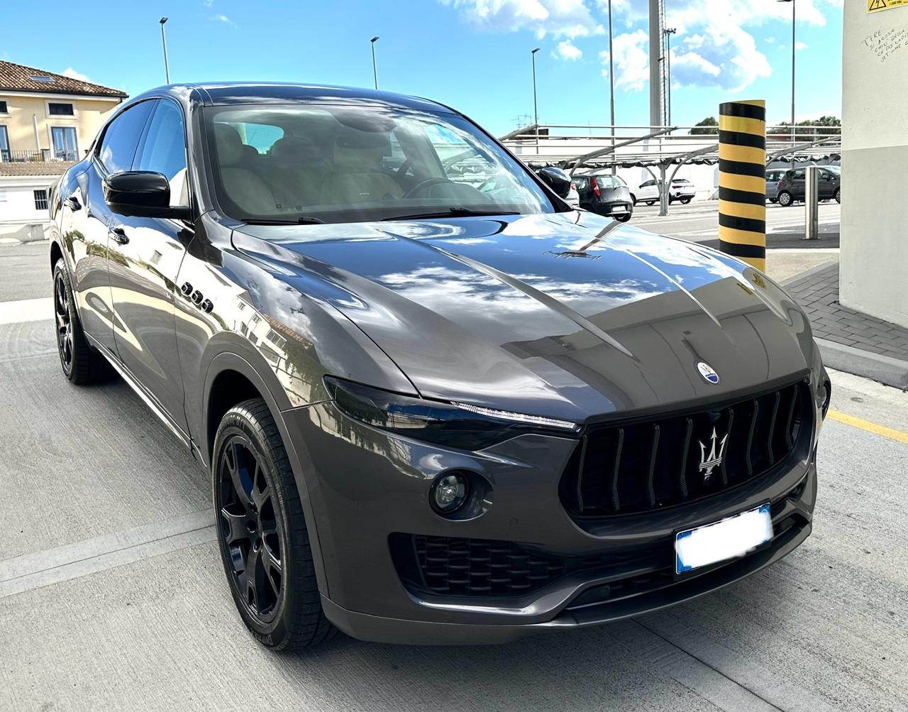 Maserati Levante Q4 V6 Diesel 275CV Gransport