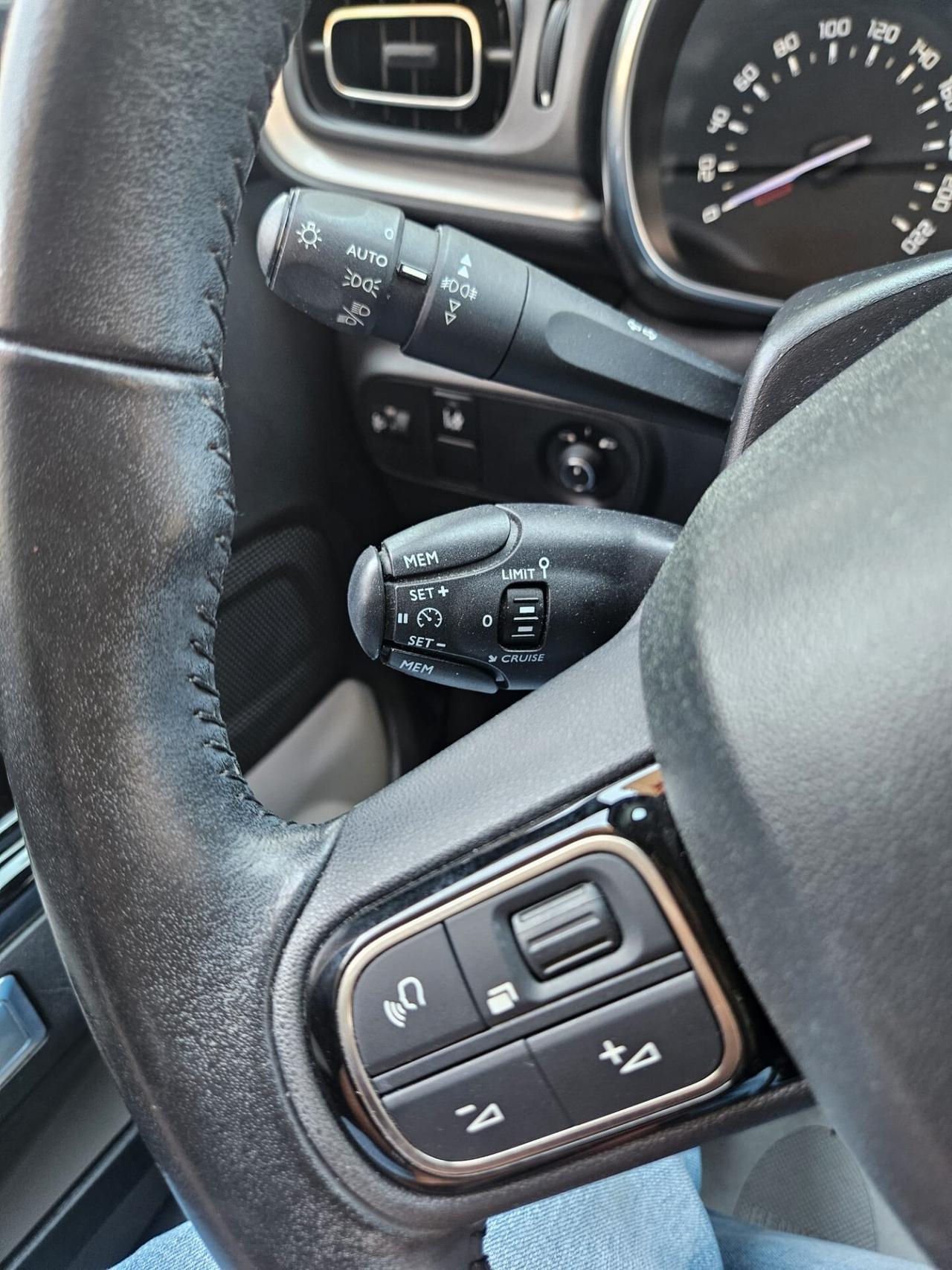 Citroen C3 1.2 benzina 61kw SHINE 2019