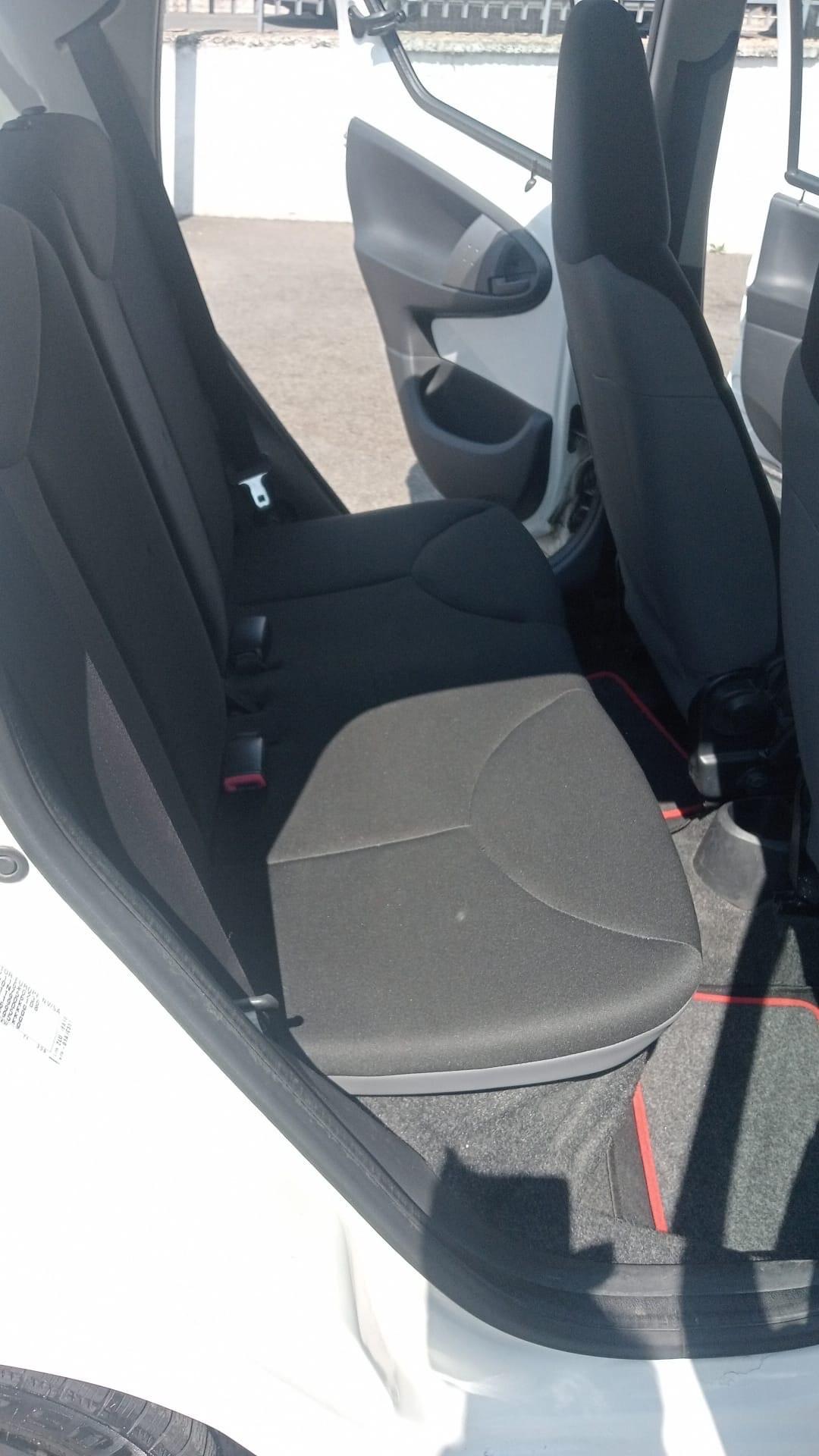 Toyota Aygo 1.0 12V VVT-i 5 porte Cool Soda Connect