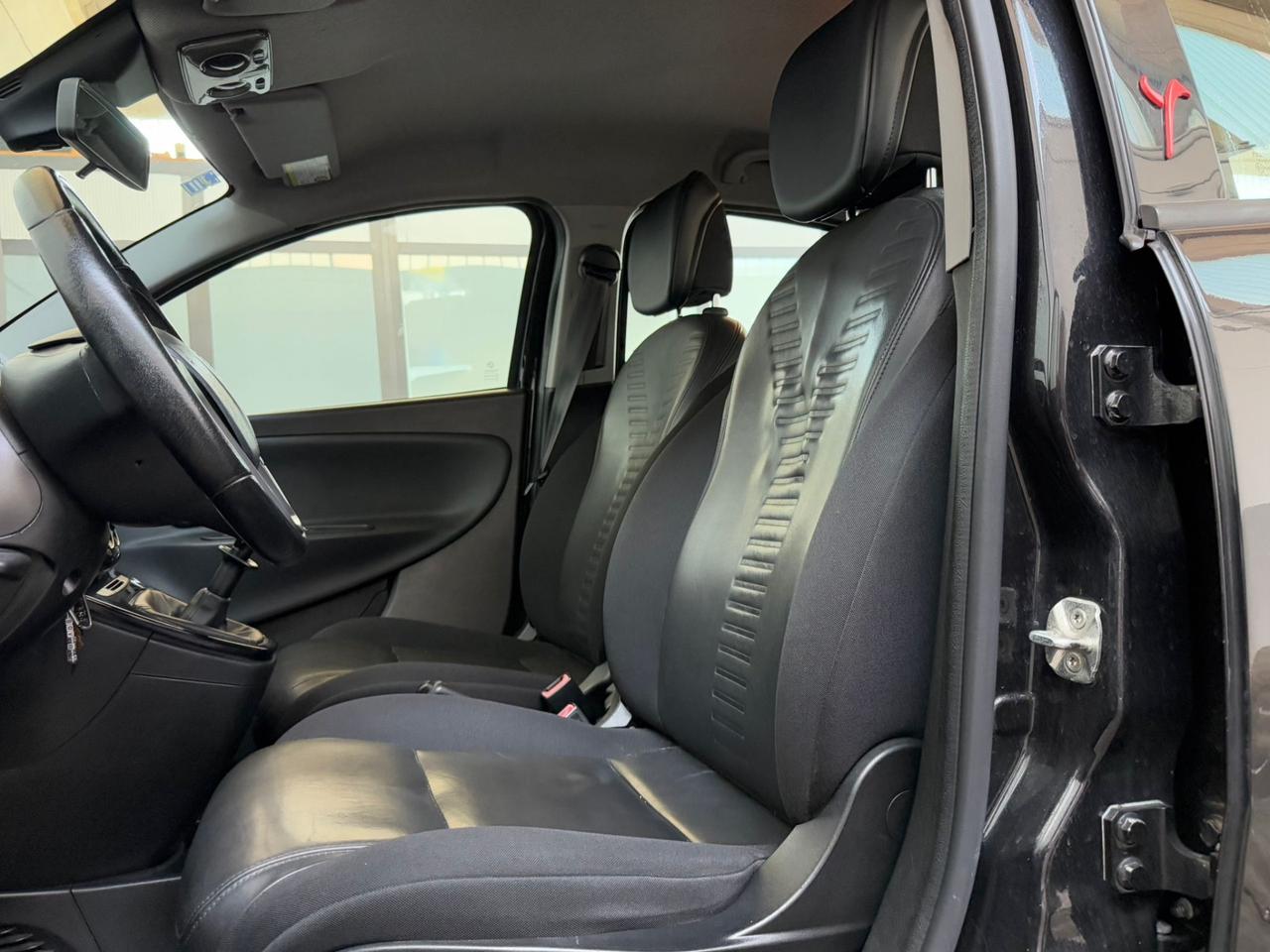 Lancia Ypsilon 1.2 69 CV 5 porte GPL Ecochic Unyca