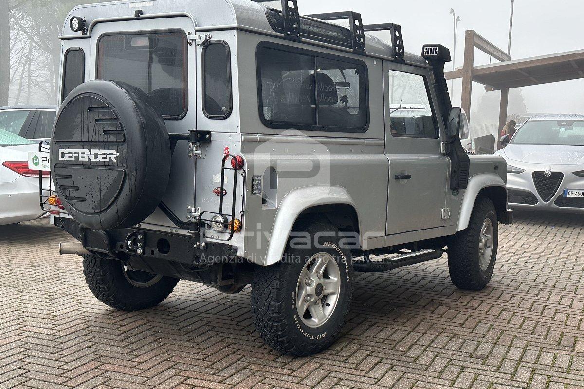 LAND ROVER Defender 90 2.4 TD4 Station Wagon SE